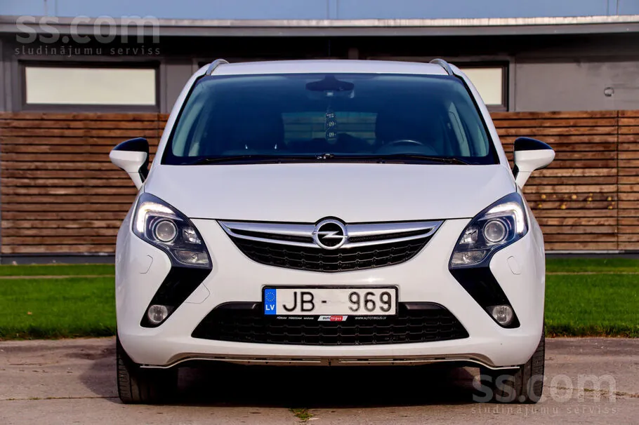 Opel Zafira 2012 photo 2