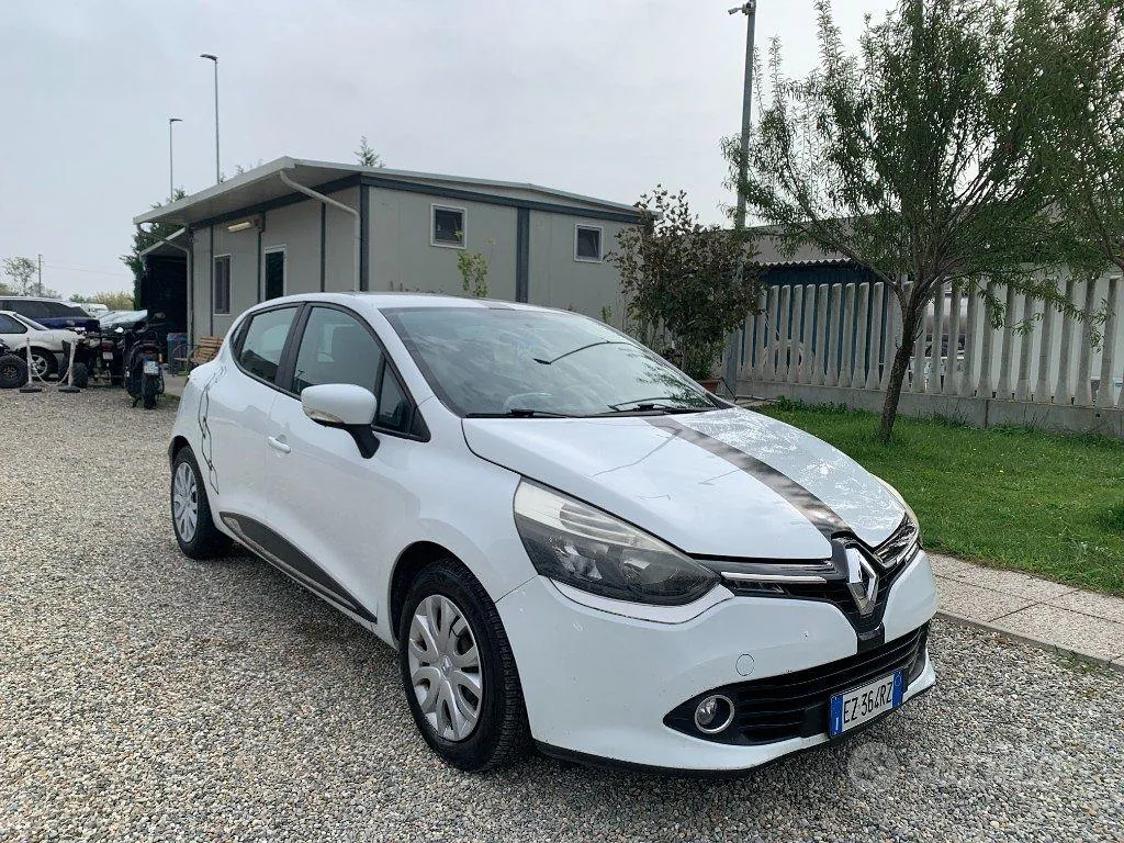 Renault Clio 2015 photo 3