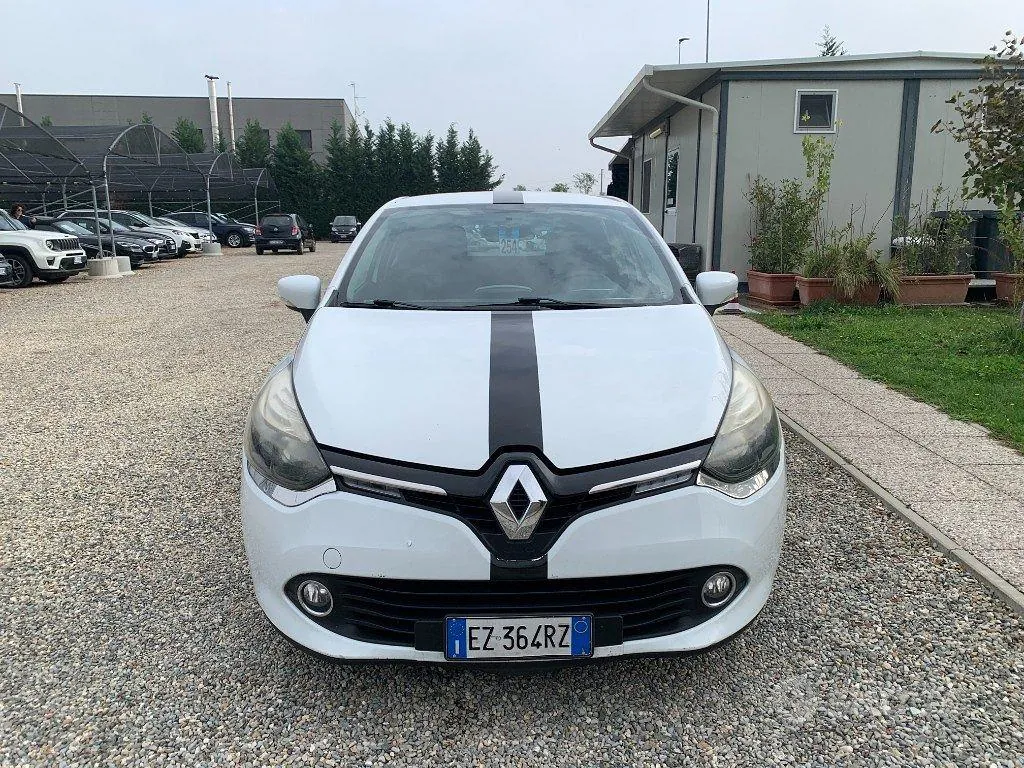 Renault Clio 2015 photo 2