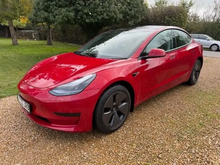 Tesla Model 3 2023 photo 4