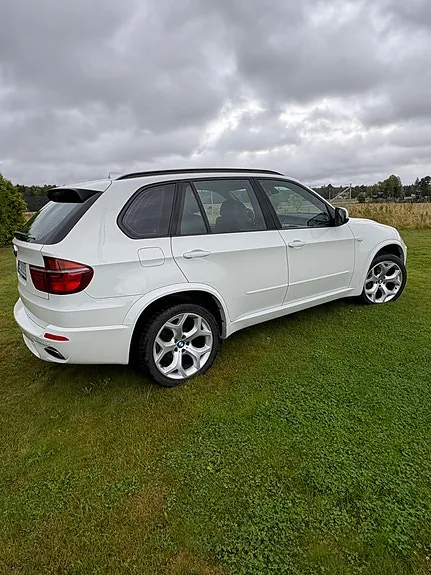 BMW X5 2012 photo 2
