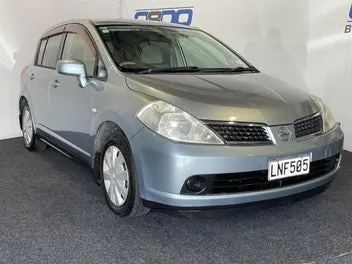 Nissan Tiida 2005 photo 2