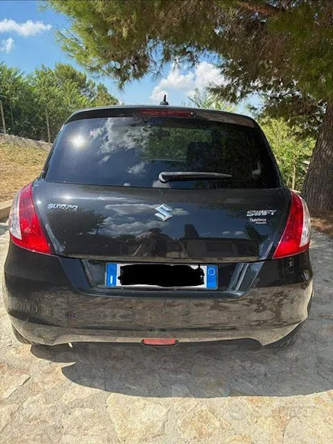 Suzuki Swift 2012 photo 4