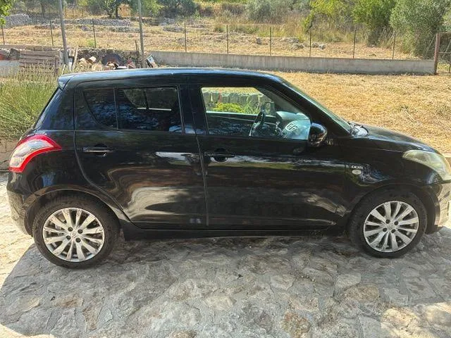Suzuki Swift 2012 photo 3