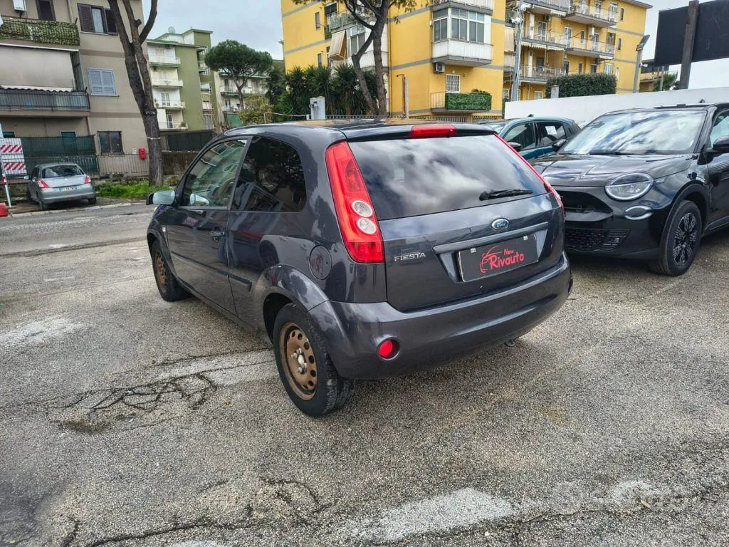 Ford Fiesta 2008 photo 4