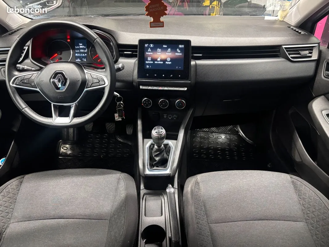 Renault Clio 2020 photo 2