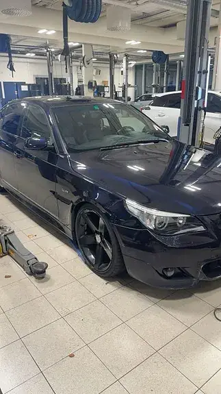 BMW 530D 2005 photo 2