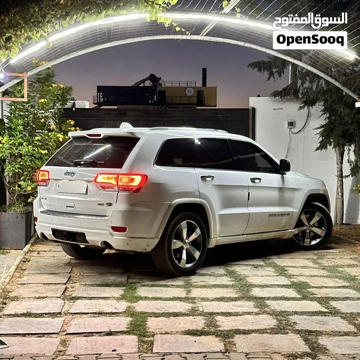 Jeep Grand Cherokee 2015 photo 4