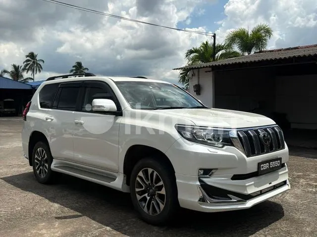 Toyota Land Cruiser Prado 2023 photo 2