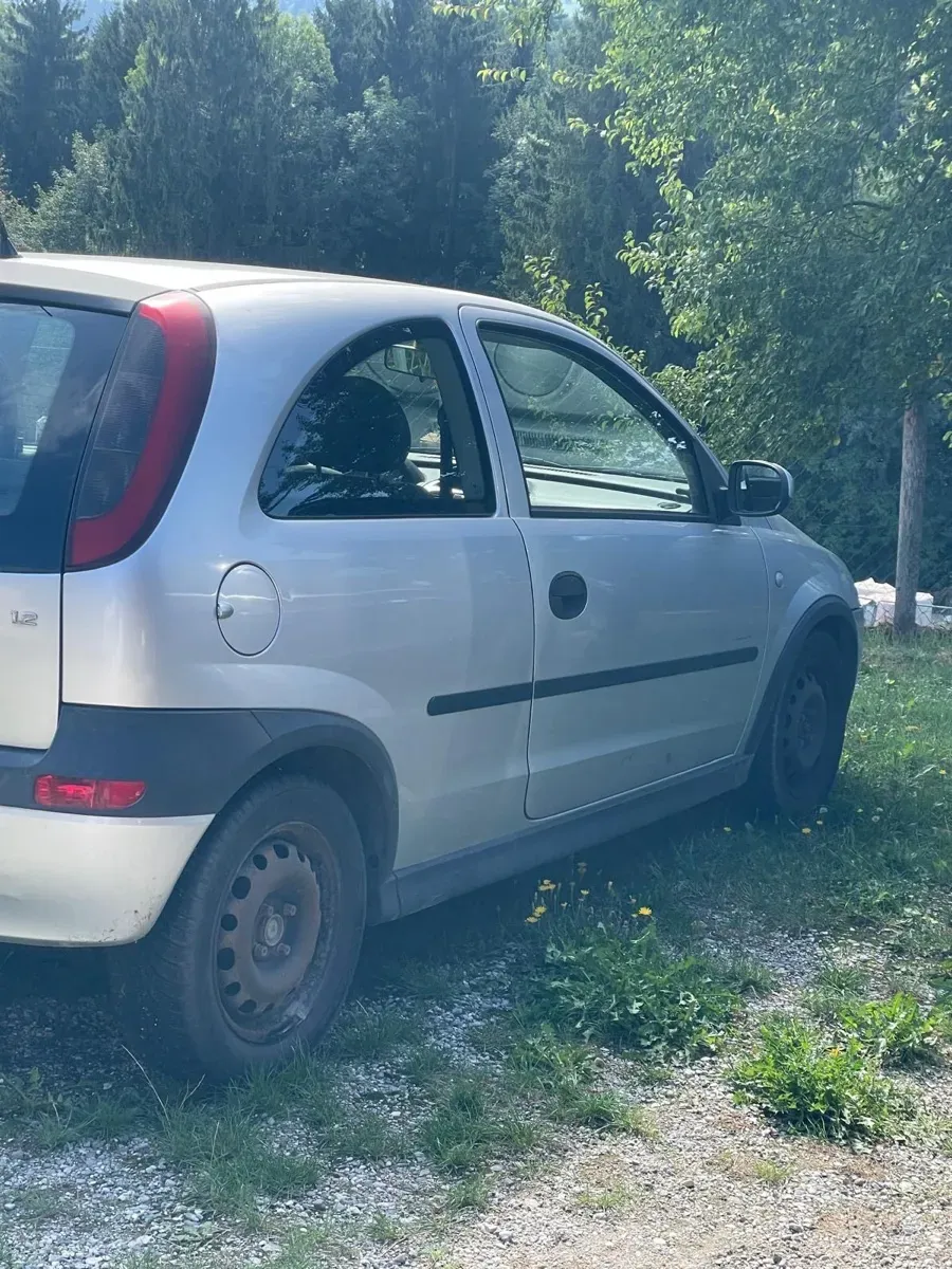 Opel Corsa 2003 photo 2