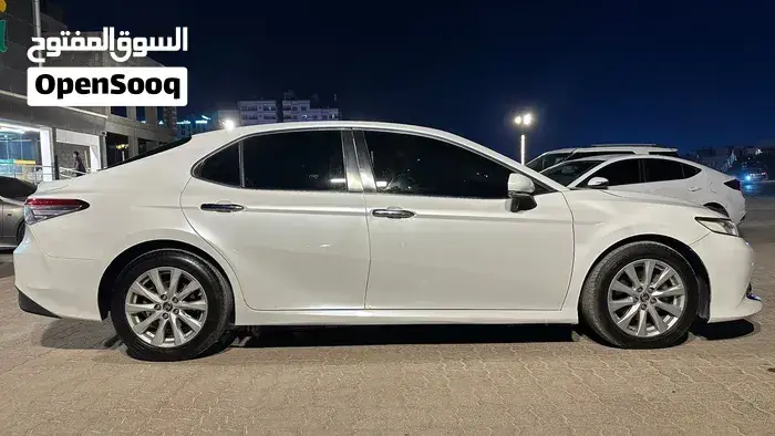 Toyota Camry 2018 photo 3