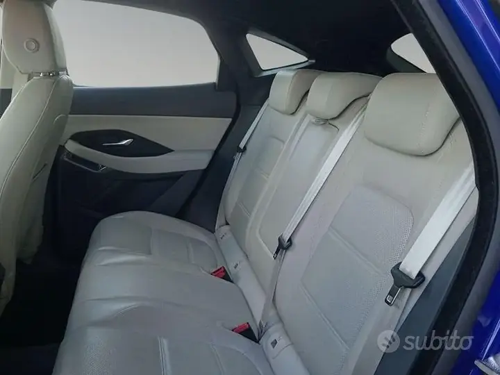 Jaguar E-Pace 2019 photo 5