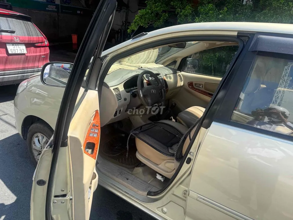 Toyota Innova 2008 photo 3