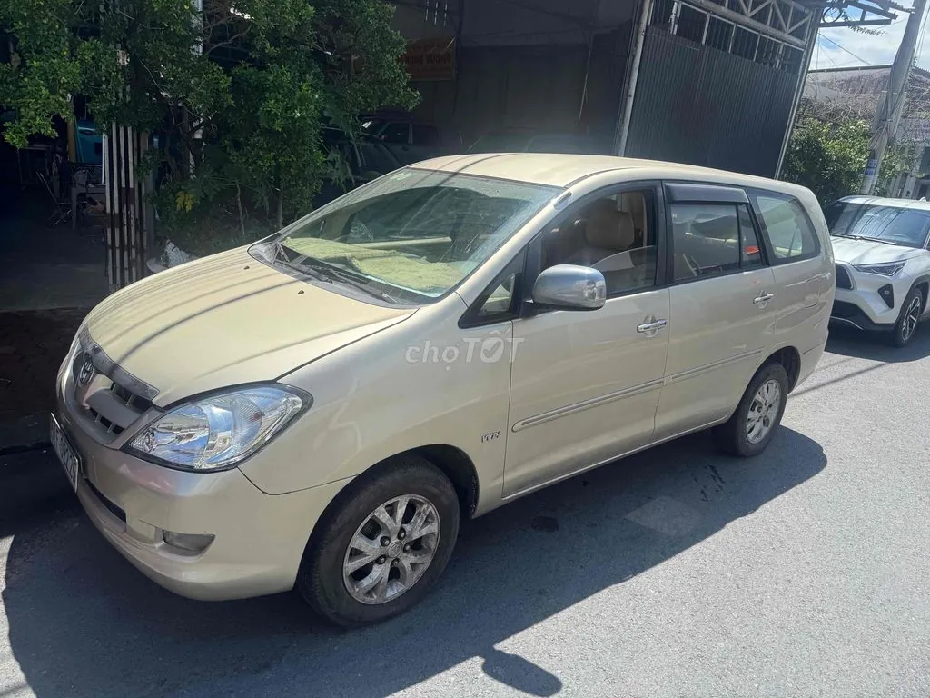 Toyota Innova 2008 photo 2