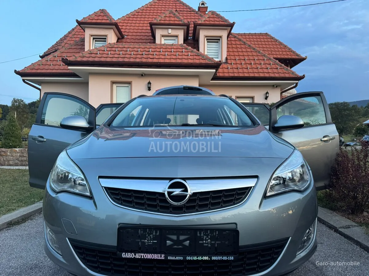 Opel Astra J
