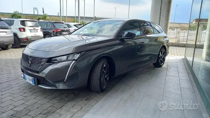 Peugeot 308 2022 photo 3