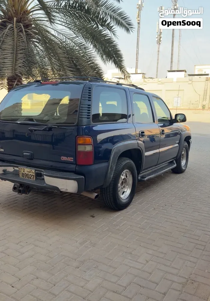 GMC Yukon 2003 photo 2