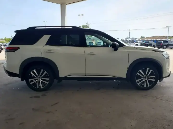 Nissan Pathfinder 2023 photo 4