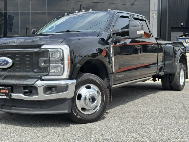 Ford F350 2024 photo 2