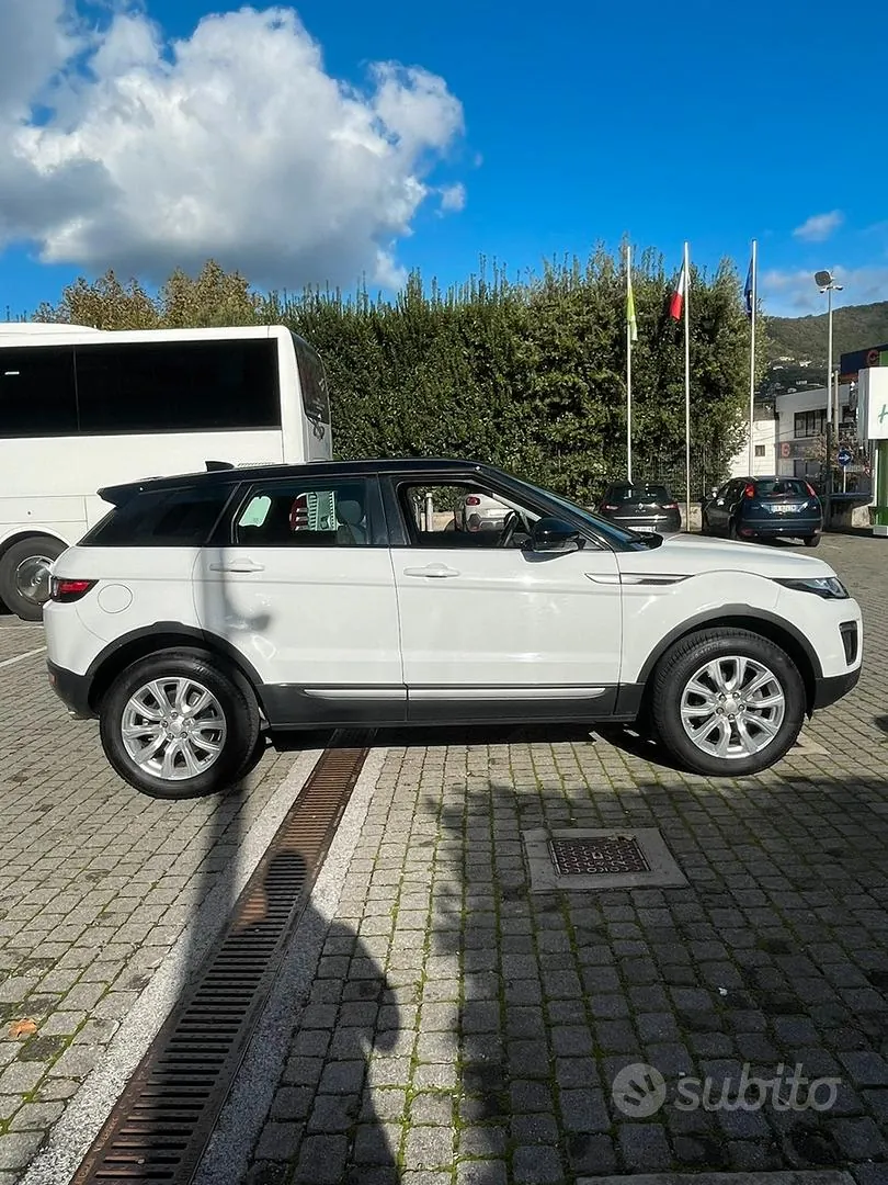 Land Rover Evoque 2018 photo 3