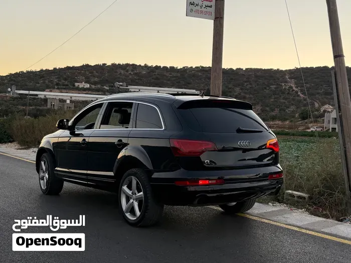 Audi Q7 2012 photo 2