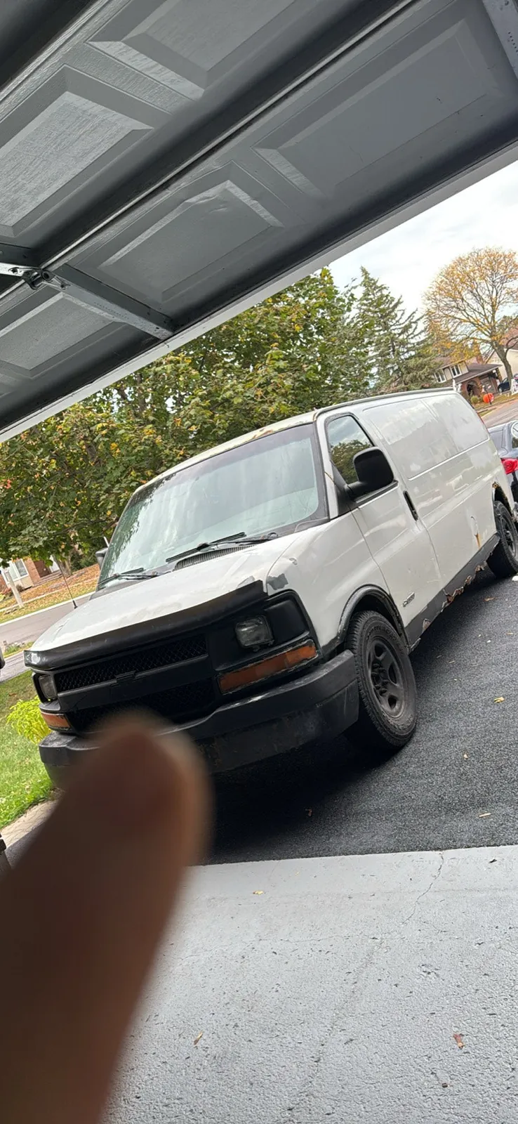 Chevrolet Express 2500 2004 photo 2