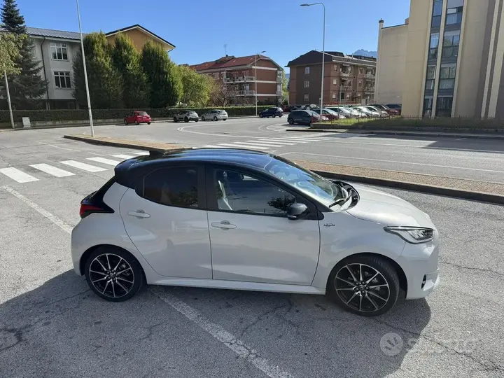 Toyota Yaris 2022 photo 5