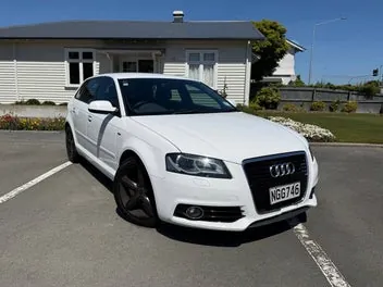 Audi A3 2012 photo 2