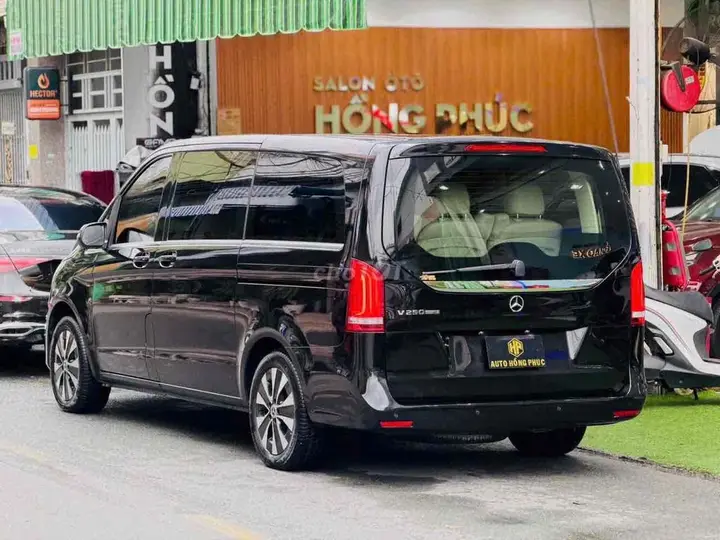 Mercedes-Benz V-Class 2020 photo 2