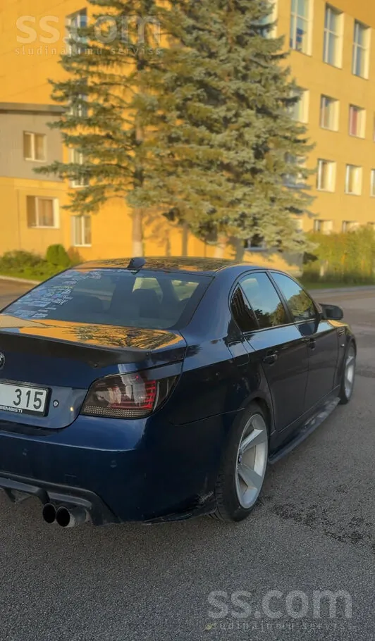 BMW 530 2004 photo 2