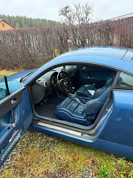 Audi Tt 1999 photo 4