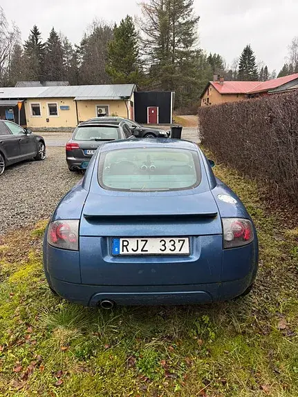 Audi Tt 1999 photo 2