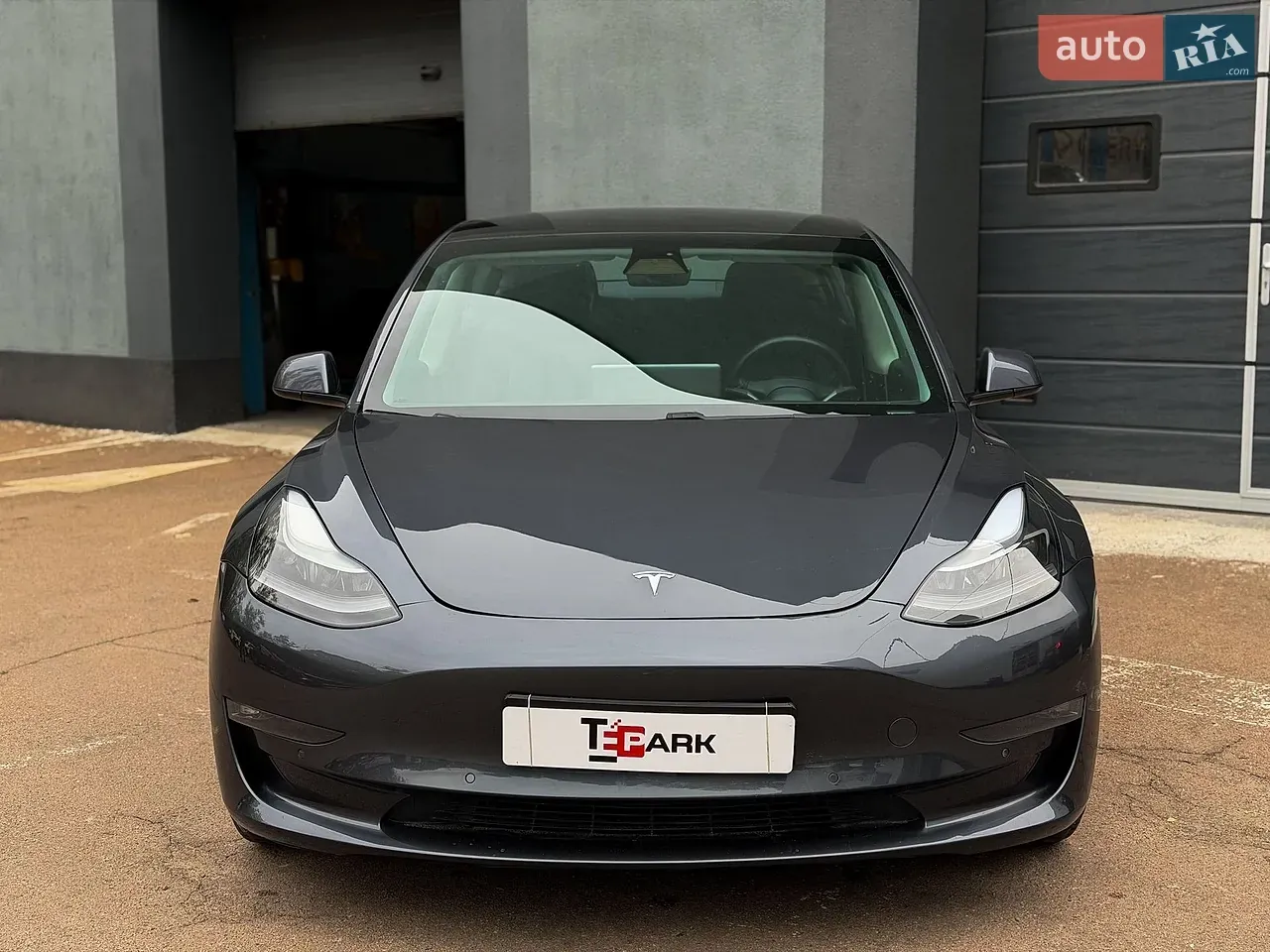 Tesla Model 3 2021 photo 2