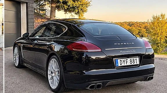 Porsche Panamera 2010 photo 2