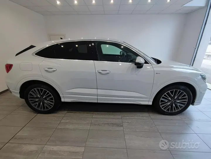 Audi Q3 2023 photo 4