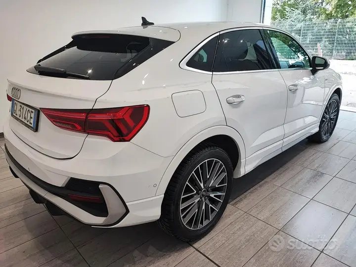 Audi Q3 2023 photo 5