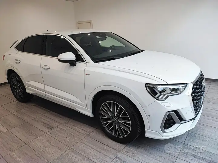 Audi Q3 2023 photo 3
