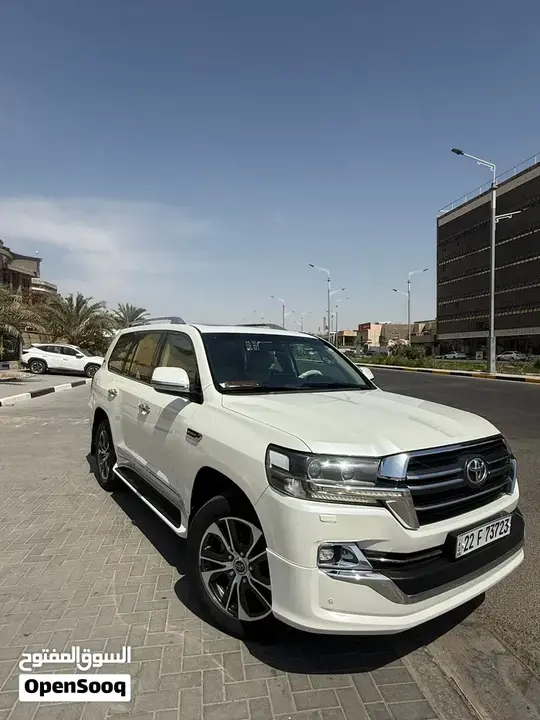 Toyota Land Cruiser 2020 photo 2