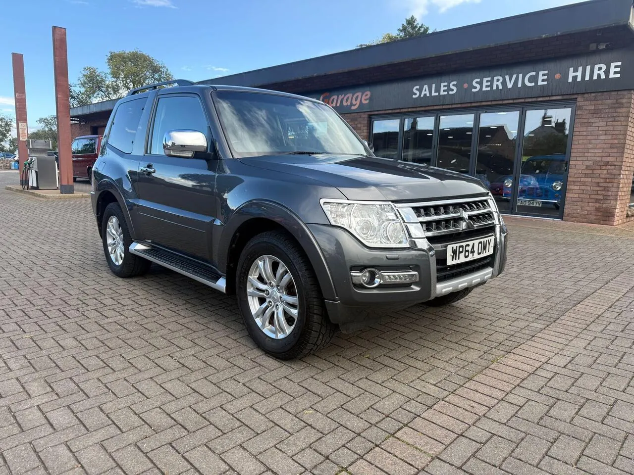 Mitsubishi Shogun 2015 photo 2