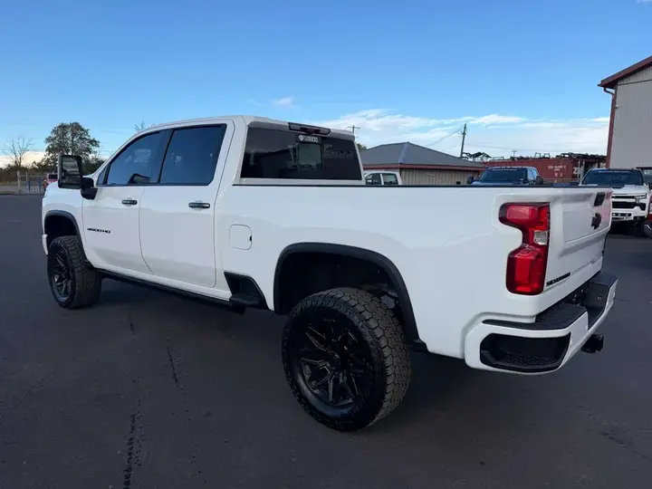 Chevrolet Silverado 3500Hd 2024 photo 5