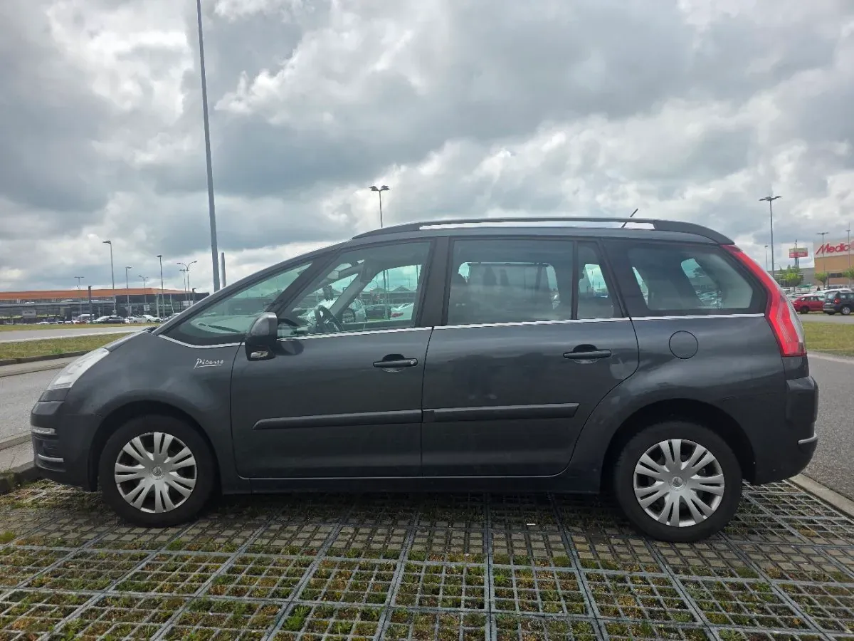 Citroen C4 Picasso 2012 photo 2
