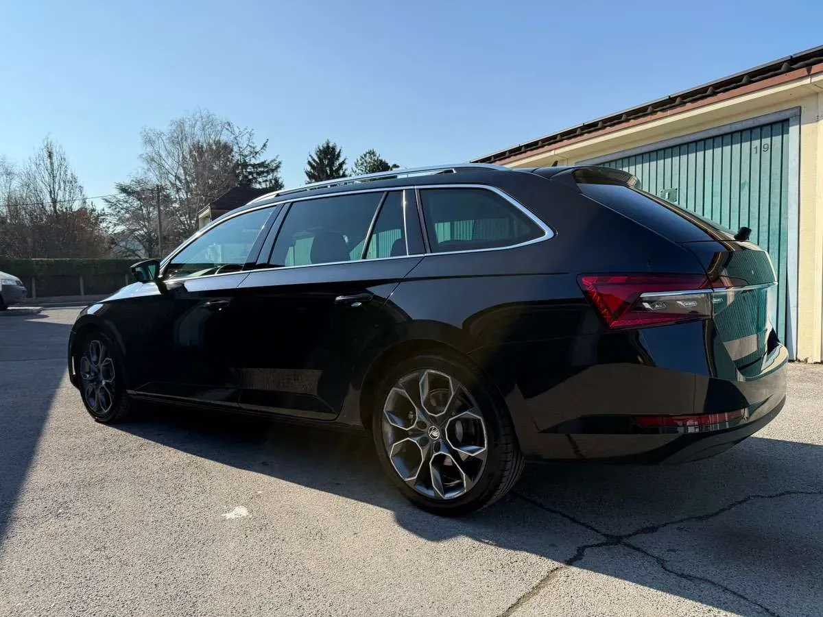 Skoda Superb 2023 photo 3