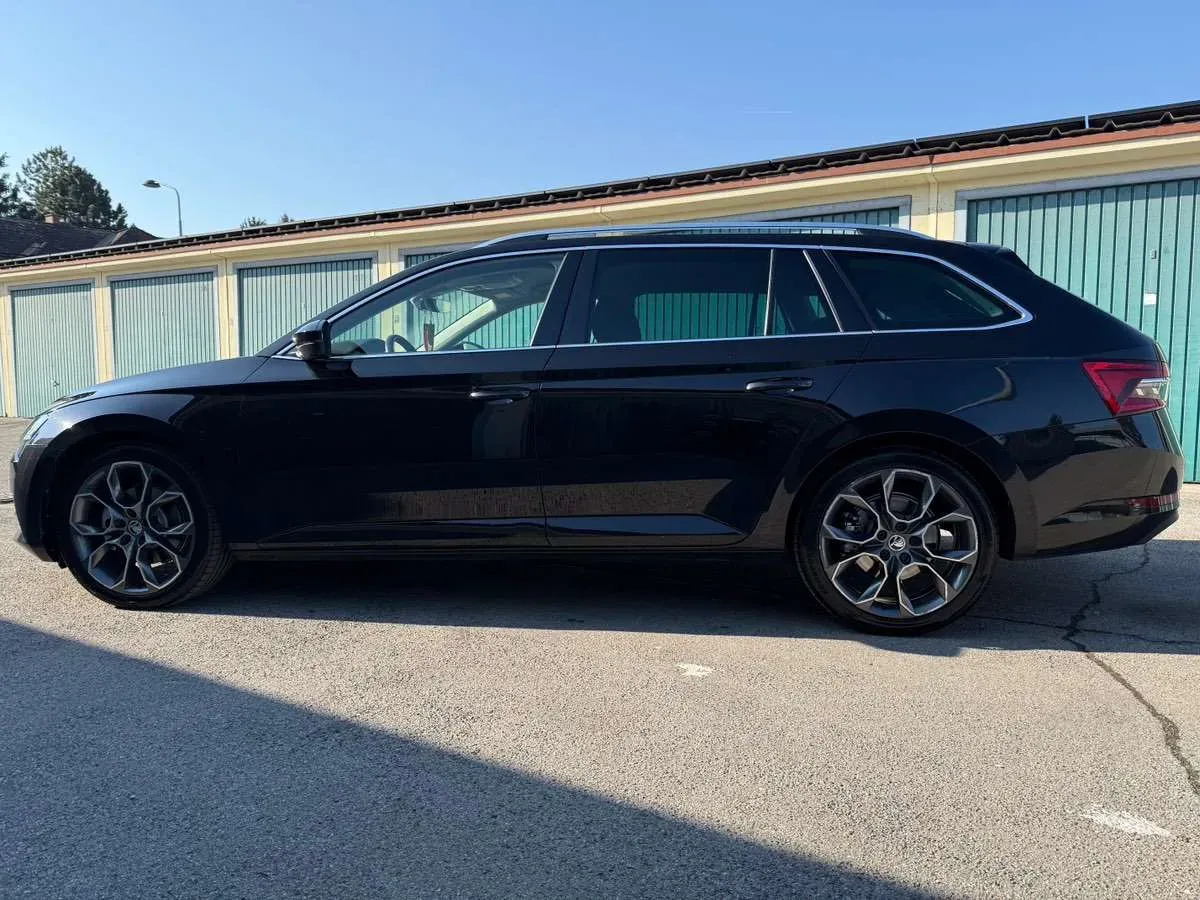 Skoda Superb 2023 photo 2