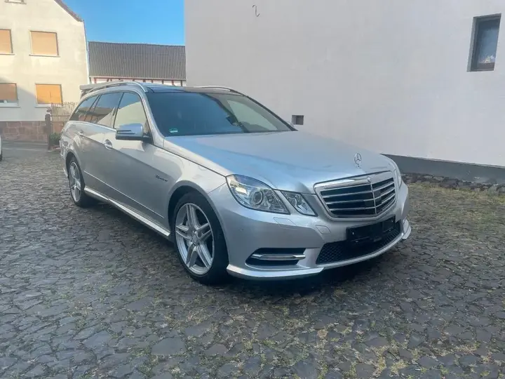 Mercedes-Benz E500