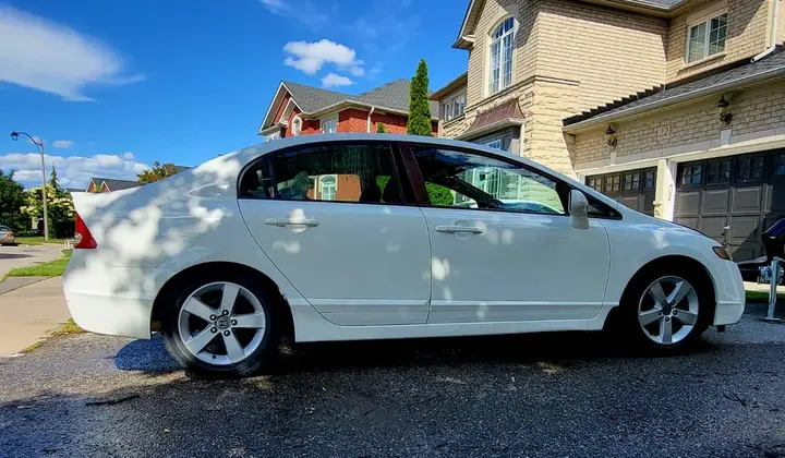 Honda Civic 2010 photo 2