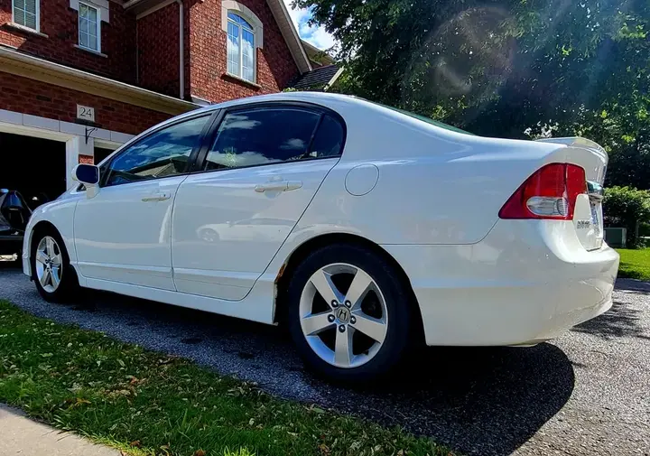 Honda Civic 2010 photo 4