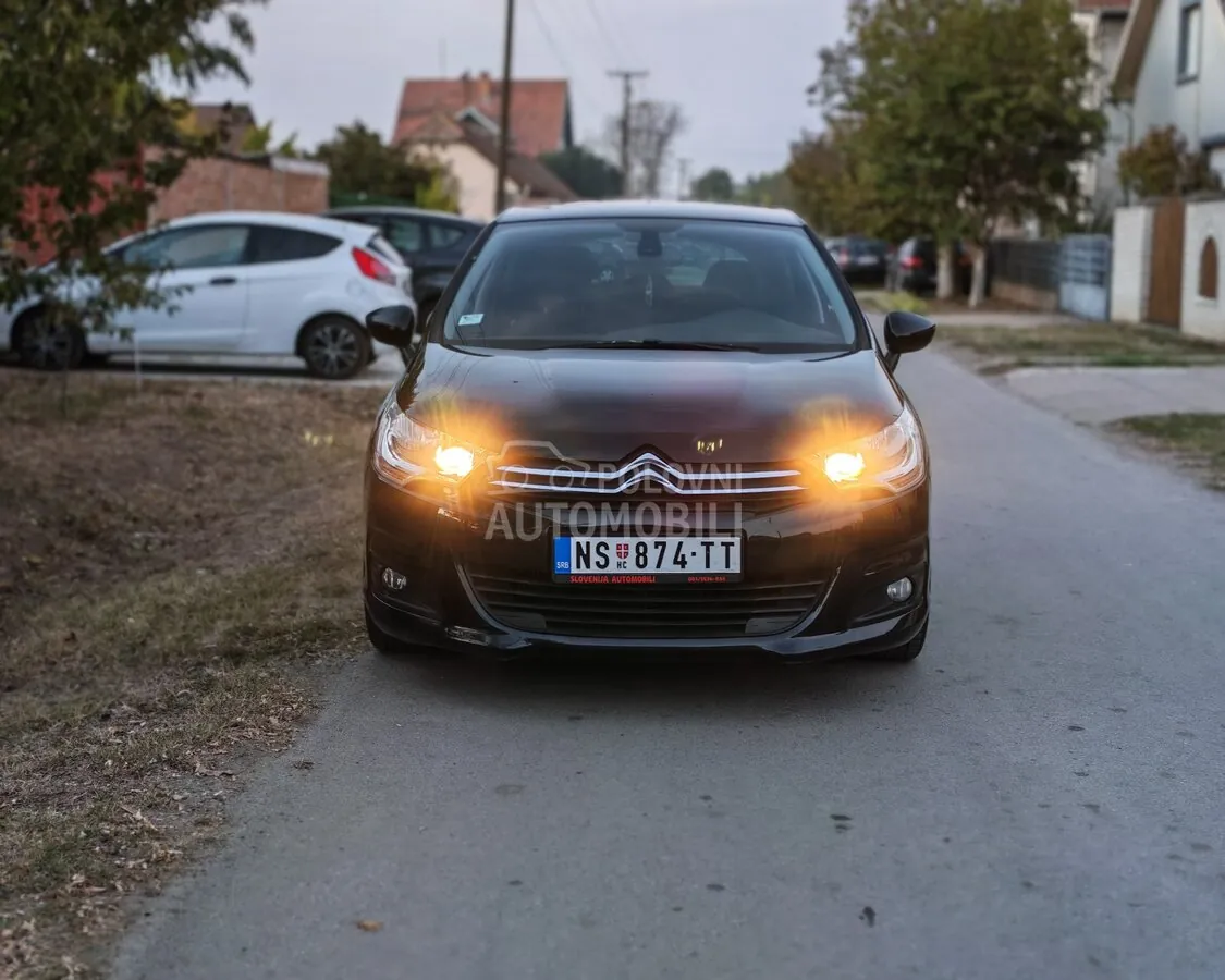 Citroen C4 2011 photo 3