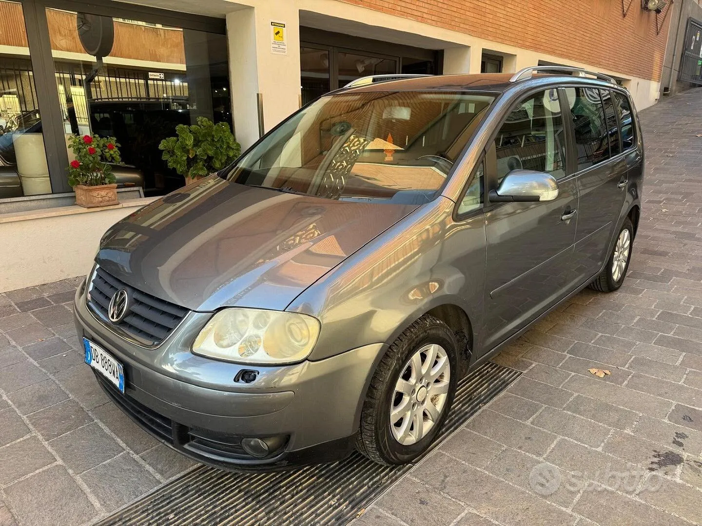 Volkswagen Touran 2006 photo 3