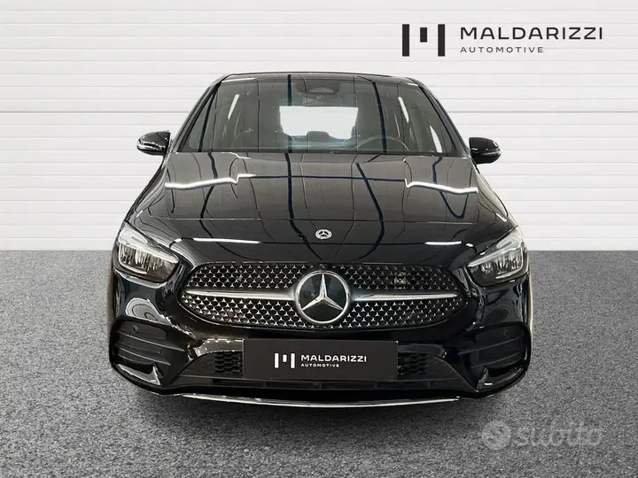Mercedes-Benz B 180 2025 photo 2