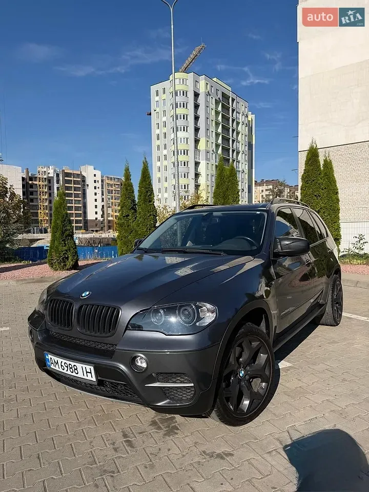 BMW X5 2011 photo 2
